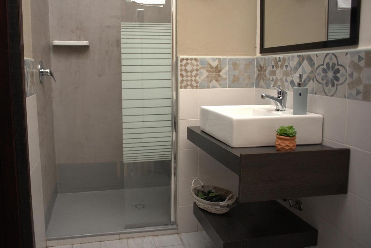 Suitesicily Rooms Palermo アルタヴィッラ・ミリーチア エクステリア 写真