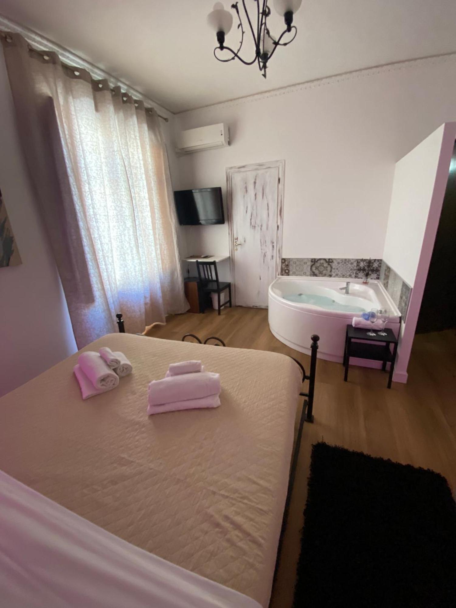 Suitesicily Rooms Palermo アルタヴィッラ・ミリーチア エクステリア 写真