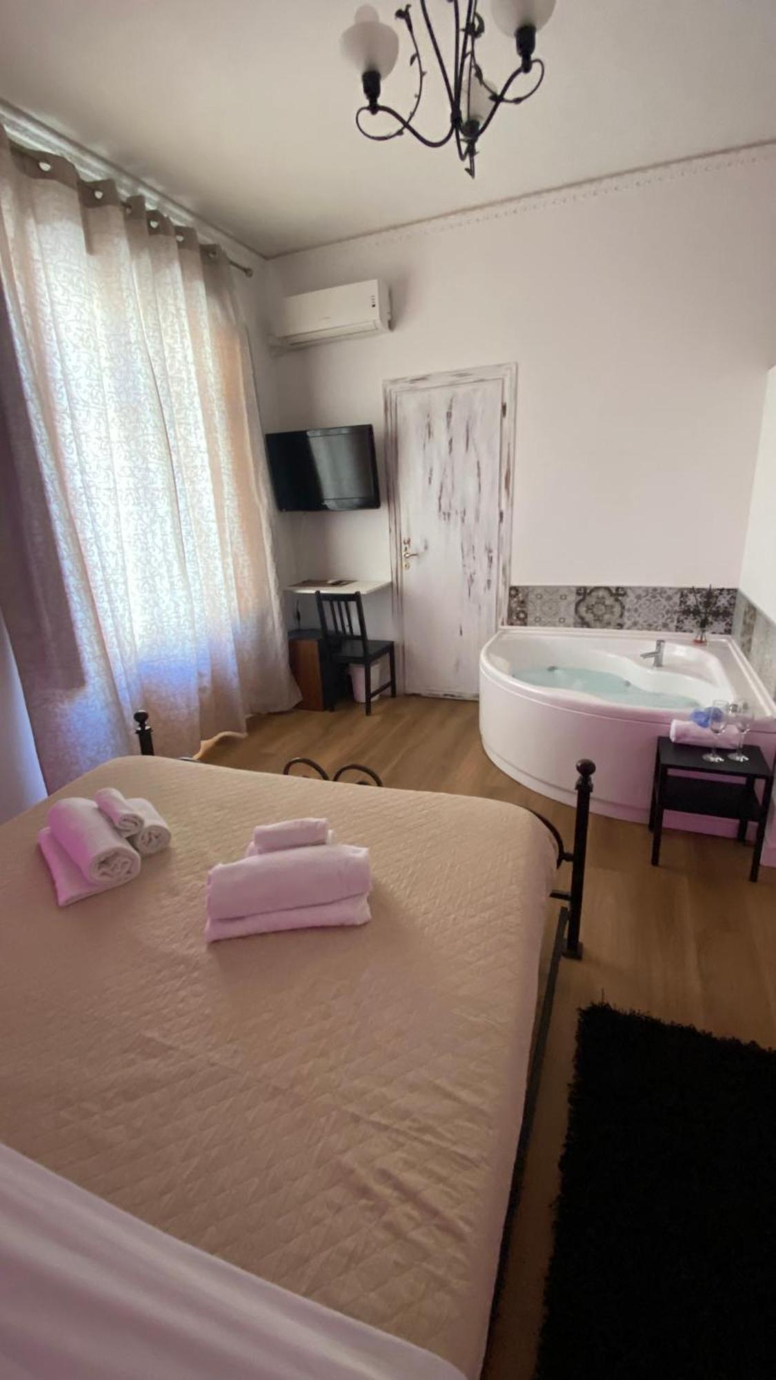 Suitesicily Rooms Palermo アルタヴィッラ・ミリーチア エクステリア 写真