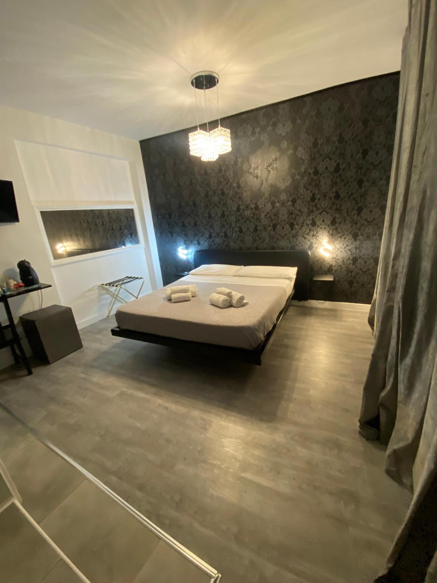 Suitesicily Rooms Palermo アルタヴィッラ・ミリーチア エクステリア 写真